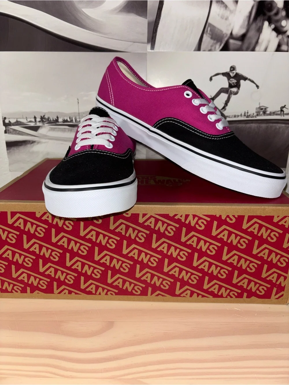 Vans Authentic sz 10.0 Men’s 11.5 Women’s